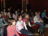 podej ruku knize 001.jpg